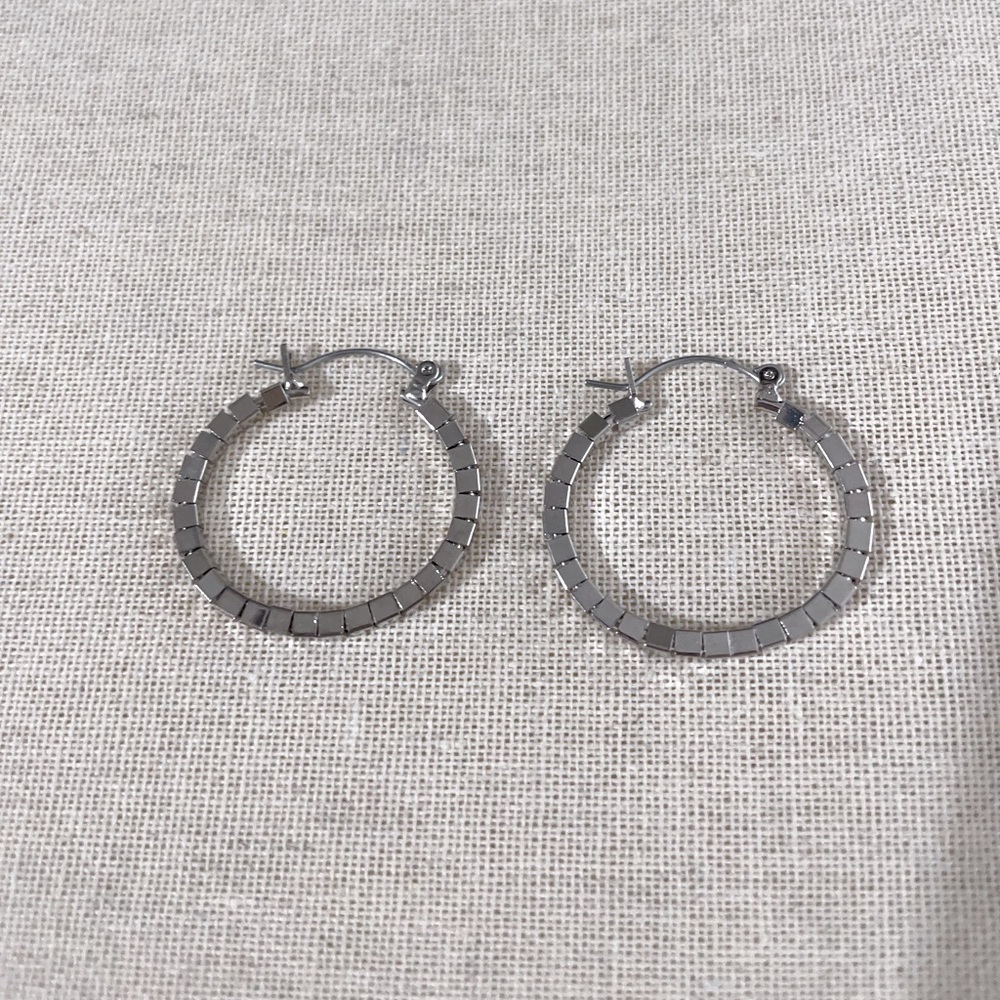 Van Heusen Cube Hoop Silver Tone Earrings